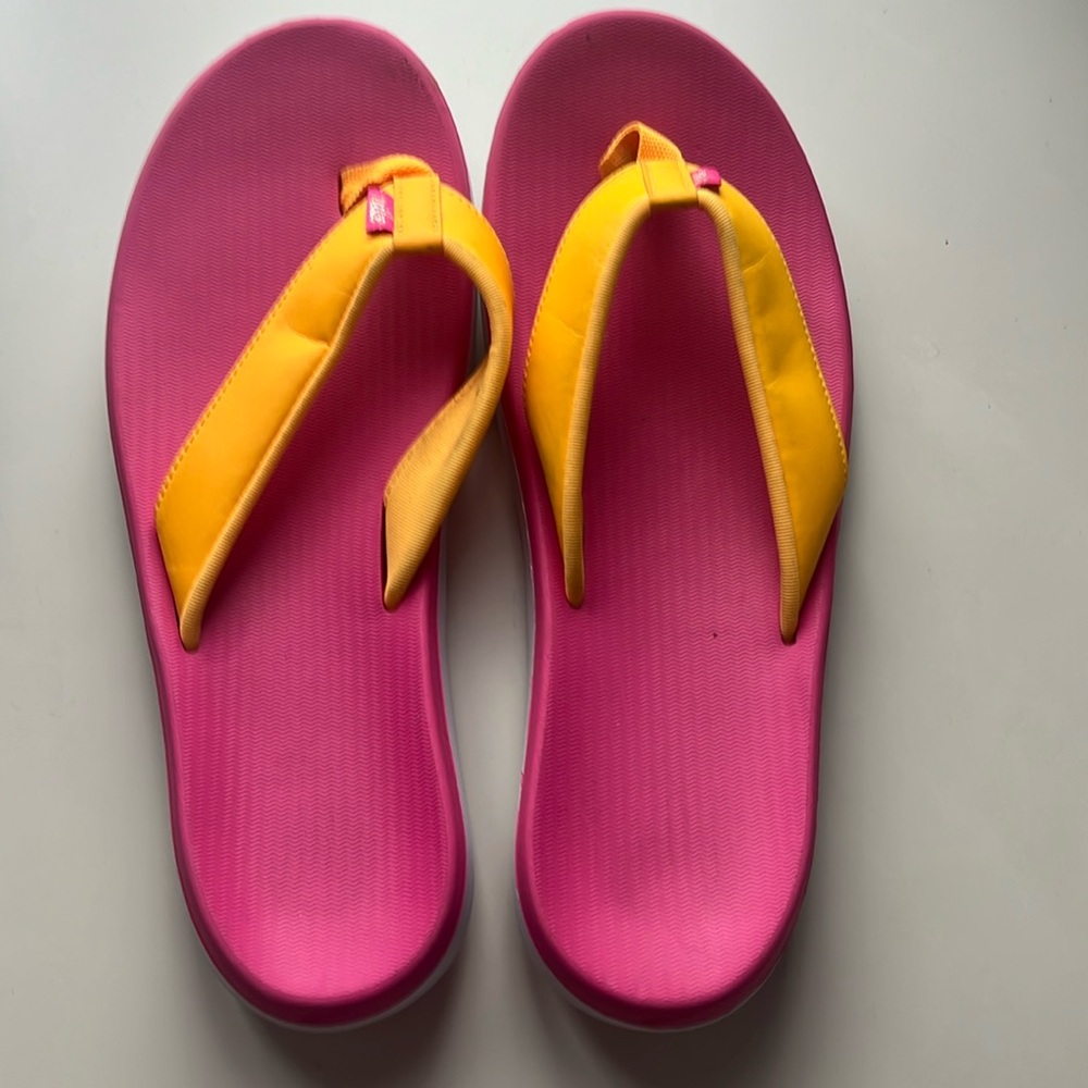 Nike flip flops